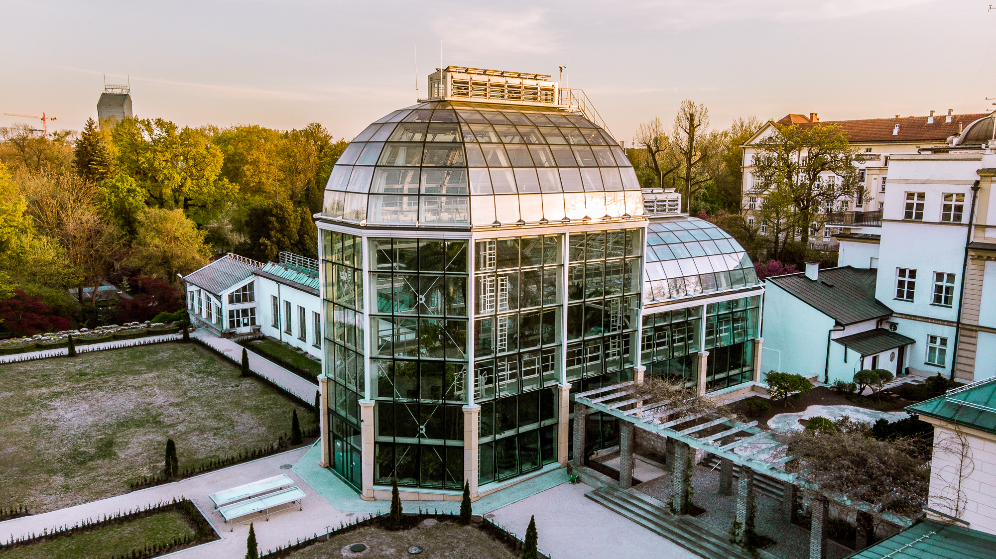 The photo shows Ogród Botaniczny Uniwersytetu Jagiellońskiego